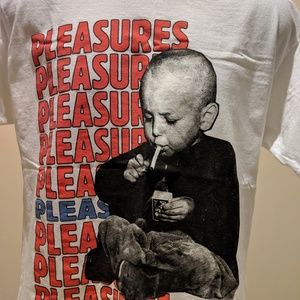Pleasures Smoker Tee Large